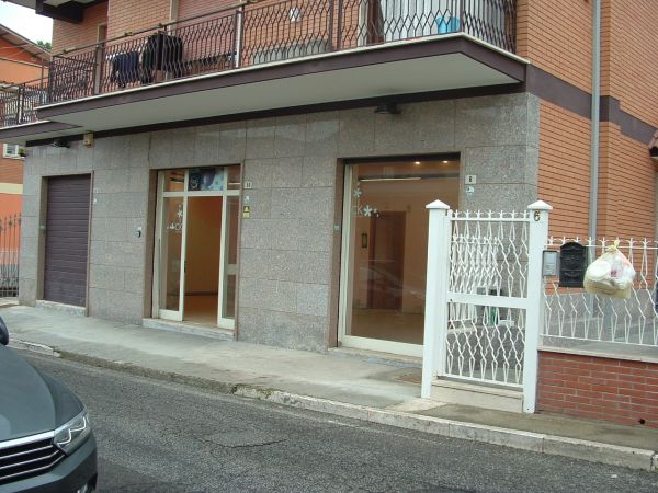 LOCALE C1 - FOTO 1.JPG